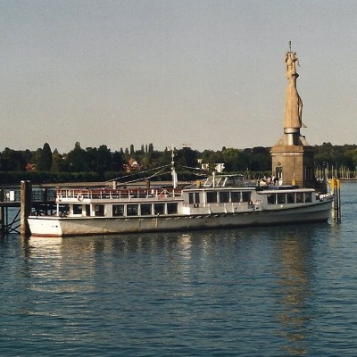 MS_Friedrichshafen_(1952)_im_Konstanzer_Hafen.jpg