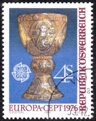 E1976.jpg