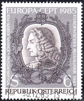 E1985_0002.jpg