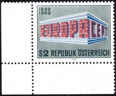 E1969_0003.jpg