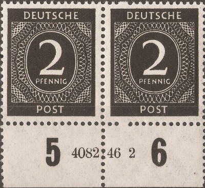 912 waagrechtes Paar postfrisch mit HAN 4082.46 2 und 2 fehlenden Zähnungslöchern.jpg