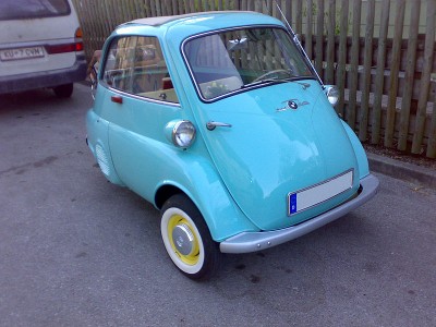 800px-Bmw_isetta.jpg
