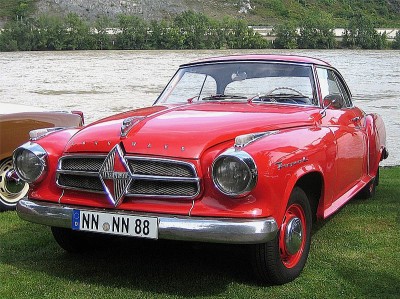 800px-2005-08-27_Borgward_Isabella_Coupé_(bearb).jpg