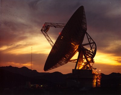 Goldstone_DSN_antenna.jpg