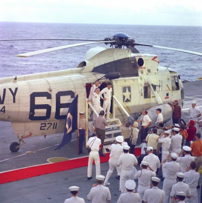 Apollo_8_recovery_-_GPN-2000-001504.jpg