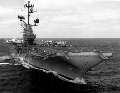 19641102_USS_CVA-31_(h97344).jpg
