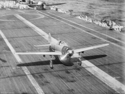 A6M_taking_off_during_Battle_of_Santa_Cruz_Islands_1942.jpg